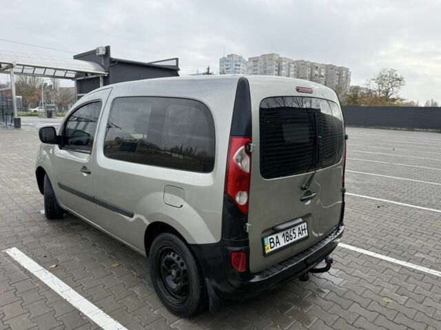 Серый Рено Кенгу, объемом двигателя 1.5 л и пробегом 220 тыс. км за 5999 $, фото 6 на Automoto.ua