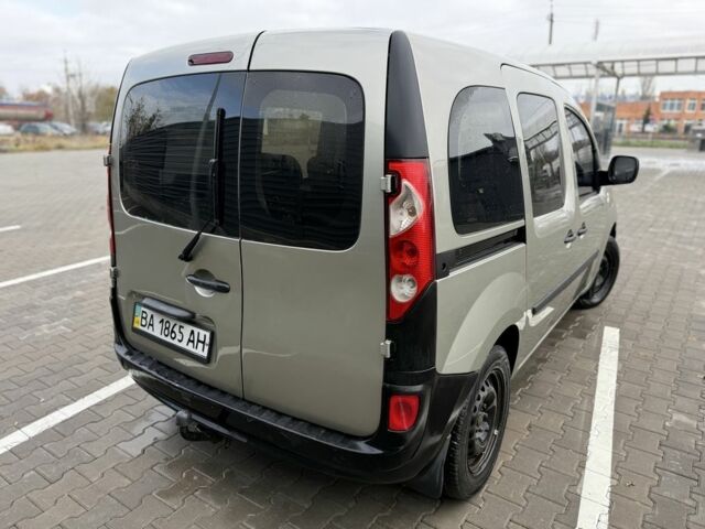 Серый Рено Кенгу, объемом двигателя 1.5 л и пробегом 220 тыс. км за 5999 $, фото 11 на Automoto.ua