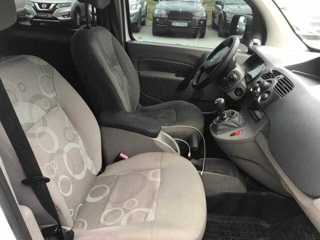 Серый Рено Кенгу, объемом двигателя 1.6 л и пробегом 441 тыс. км за 5990 $, фото 16 на Automoto.ua