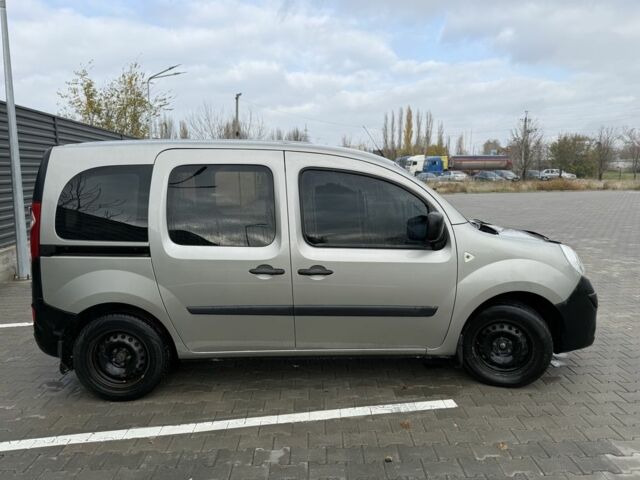 Серый Рено Кенгу, объемом двигателя 1.5 л и пробегом 220 тыс. км за 5999 $, фото 13 на Automoto.ua