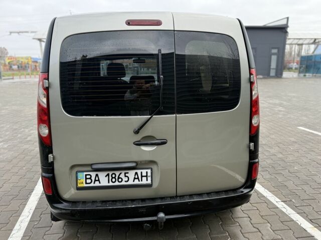 Серый Рено Кенгу, объемом двигателя 1.5 л и пробегом 220 тыс. км за 5999 $, фото 10 на Automoto.ua