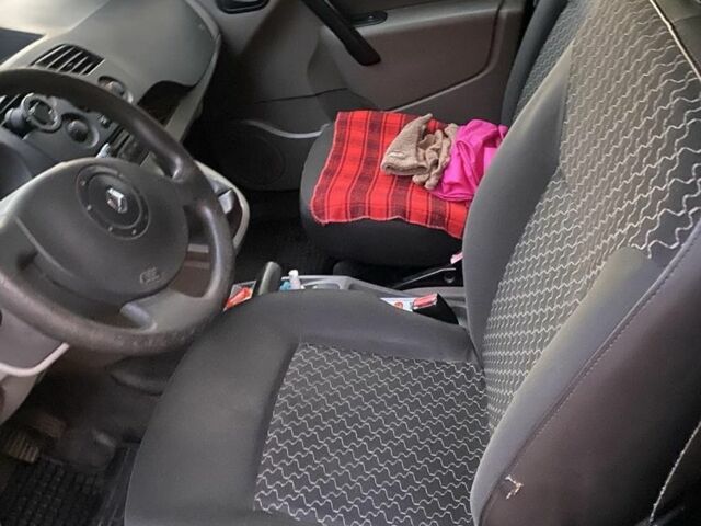 Сірий Рено Кєнгу, об'ємом двигуна 1.5 л та пробігом 312 тис. км за 5555 $, фото 5 на Automoto.ua