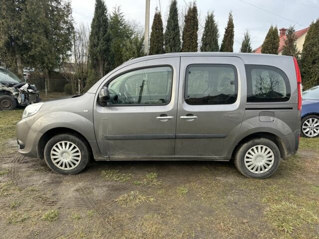 Серый Рено Кенгу, объемом двигателя 1.5 л и пробегом 214 тыс. км за 9900 $, фото 2 на Automoto.ua