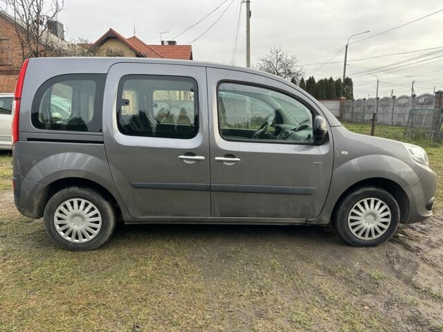 Серый Рено Кенгу, объемом двигателя 1.5 л и пробегом 214 тыс. км за 9900 $, фото 5 на Automoto.ua