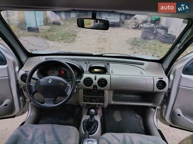 Серый Рено Кенгу, объемом двигателя 1.5 л и пробегом 246 тыс. км за 3350 $, фото 41 на Automoto.ua