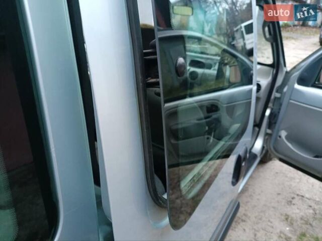 Серый Рено Кенгу, объемом двигателя 1.5 л и пробегом 246 тыс. км за 3350 $, фото 45 на Automoto.ua