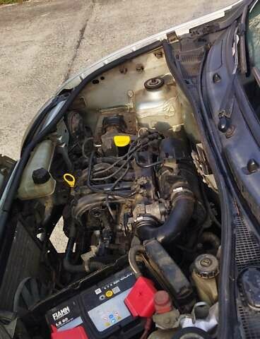 Серый Рено Кенгу, объемом двигателя 1.15 л и пробегом 197 тыс. км за 3000 $, фото 7 на Automoto.ua