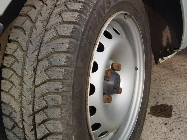 Серый Рено Кенгу, объемом двигателя 1 л и пробегом 197 тыс. км за 3000 $, фото 16 на Automoto.ua