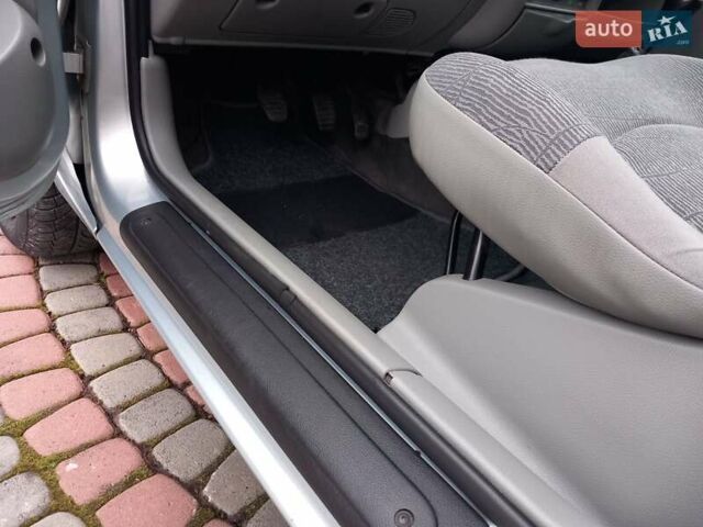 Серый Рено Кенгу, объемом двигателя 1.2 л и пробегом 207 тыс. км за 4700 $, фото 500 на Automoto.ua