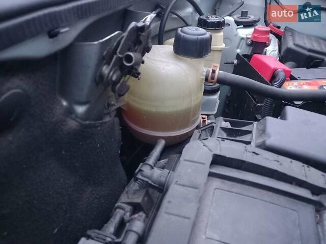 Серый Рено Кенгу, объемом двигателя 1.2 л и пробегом 207 тыс. км за 4700 $, фото 64 на Automoto.ua