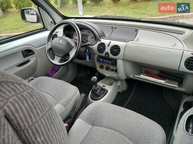 Серый Рено Кенгу, объемом двигателя 1.2 л и пробегом 207 тыс. км за 4700 $, фото 25 на Automoto.ua