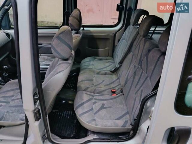 Серый Рено Кенгу, объемом двигателя 1.5 л и пробегом 246 тыс. км за 3350 $, фото 21 на Automoto.ua