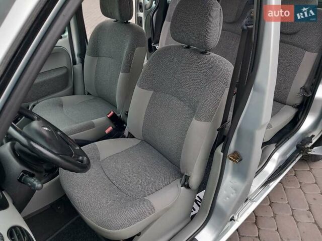 Серый Рено Кенгу, объемом двигателя 1.2 л и пробегом 207 тыс. км за 4700 $, фото 36 на Automoto.ua