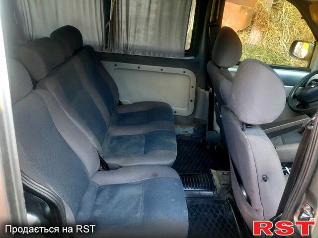 Серый Рено Кенгу, объемом двигателя 1.5 л и пробегом 500 тыс. км за 3200 $, фото 2 на Automoto.ua