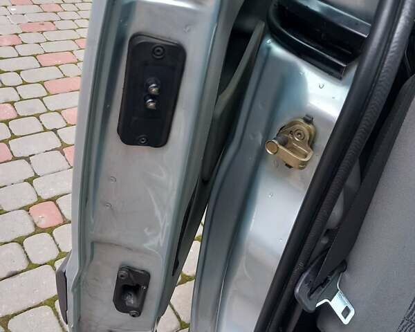 Серый Рено Кенгу, объемом двигателя 1.2 л и пробегом 207 тыс. км за 4700 $, фото 502 на Automoto.ua