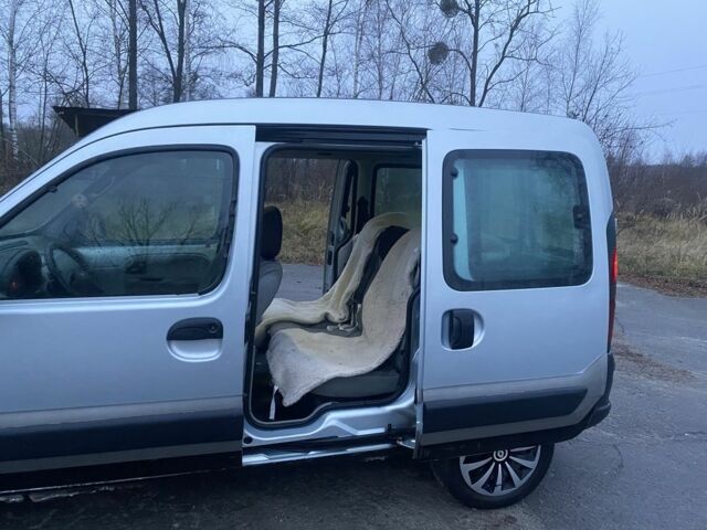 Серый Рено Кенгу, объемом двигателя 1.5 л и пробегом 250 тыс. км за 1900 $, фото 6 на Automoto.ua