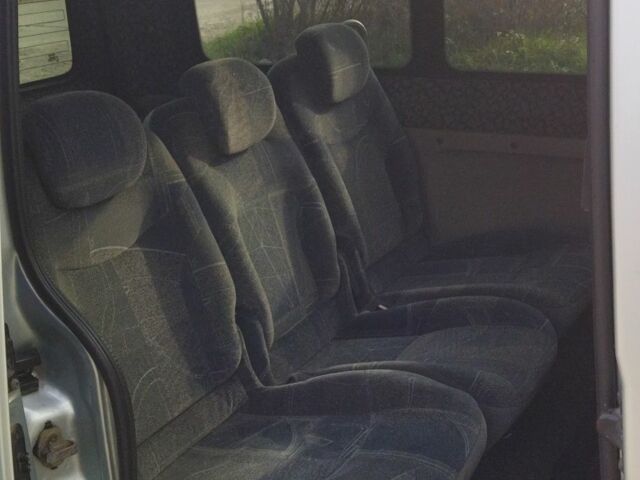 Серый Рено Кенгу, объемом двигателя 1 л и пробегом 197 тыс. км за 3000 $, фото 13 на Automoto.ua