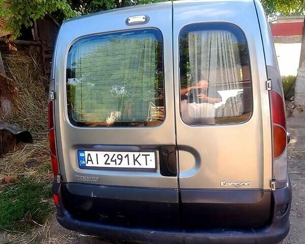 Серый Рено Кенгу, объемом двигателя 1.5 л и пробегом 500 тыс. км за 3200 $, фото 3 на Automoto.ua