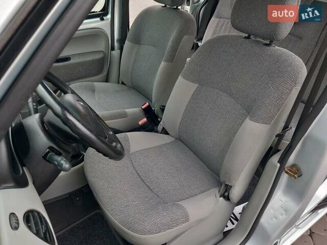 Серый Рено Кенгу, объемом двигателя 1.2 л и пробегом 207 тыс. км за 4700 $, фото 35 на Automoto.ua