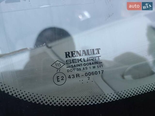 Серый Рено Кенгу, объемом двигателя 1.5 л и пробегом 246 тыс. км за 3350 $, фото 48 на Automoto.ua