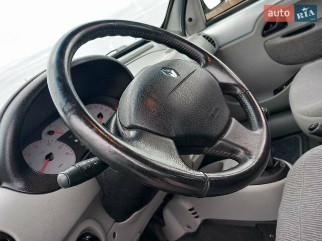 Серый Рено Кенгу, объемом двигателя 1.2 л и пробегом 207 тыс. км за 4700 $, фото 33 на Automoto.ua