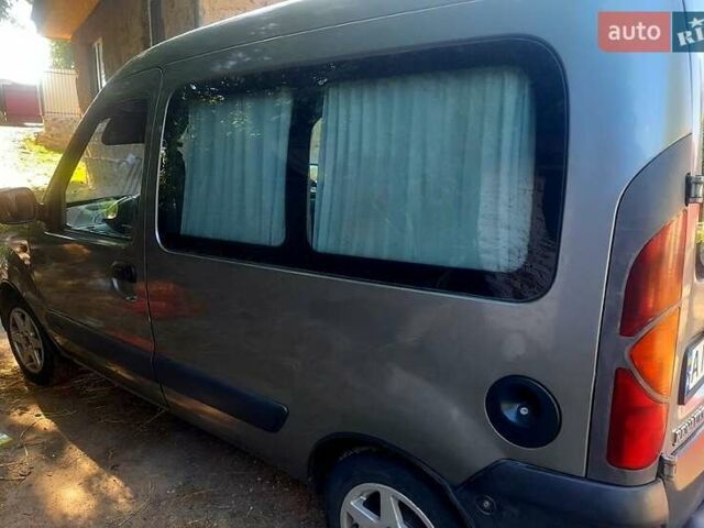 Серый Рено Кенгу, объемом двигателя 1.5 л и пробегом 500 тыс. км за 3200 $, фото 5 на Automoto.ua