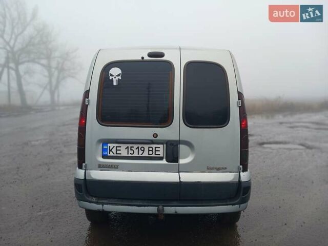 Серый Рено Кенгу, объемом двигателя 1.5 л и пробегом 315 тыс. км за 4000 $, фото 4 на Automoto.ua