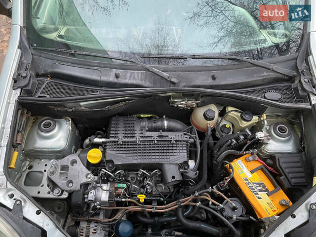 Серый Рено Кенгу, объемом двигателя 1.46 л и пробегом 289 тыс. км за 3999 $, фото 32 на Automoto.ua