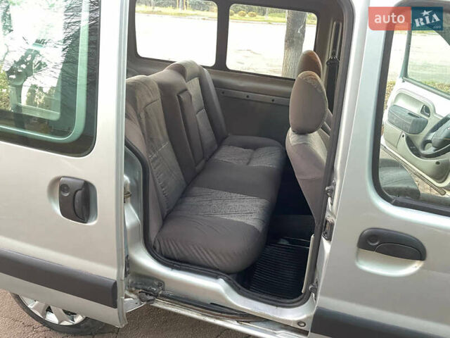 Серый Рено Кенгу, объемом двигателя 1.46 л и пробегом 289 тыс. км за 3999 $, фото 22 на Automoto.ua