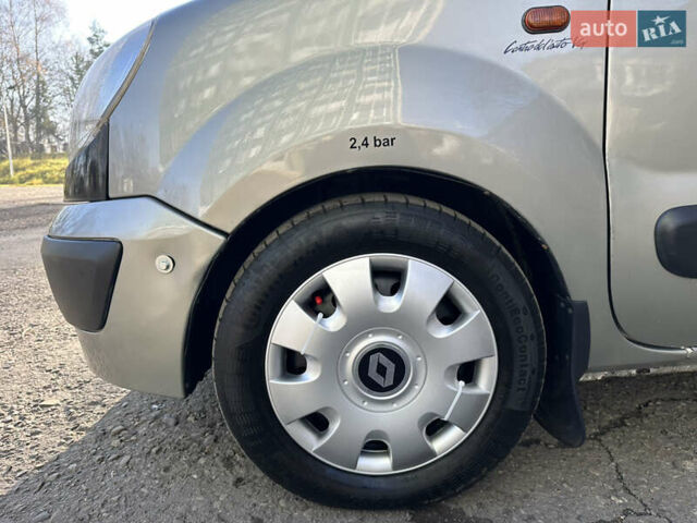 Сірий Рено Кєнгу, об'ємом двигуна 1.46 л та пробігом 384 тис. км за 3850 $, фото 22 на Automoto.ua