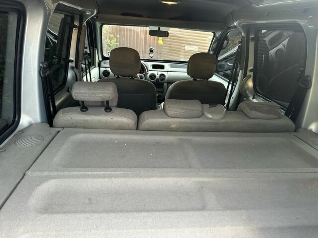 Сірий Рено Кєнгу, об'ємом двигуна 1.6 л та пробігом 146 тис. км за 5350 $, фото 7 на Automoto.ua