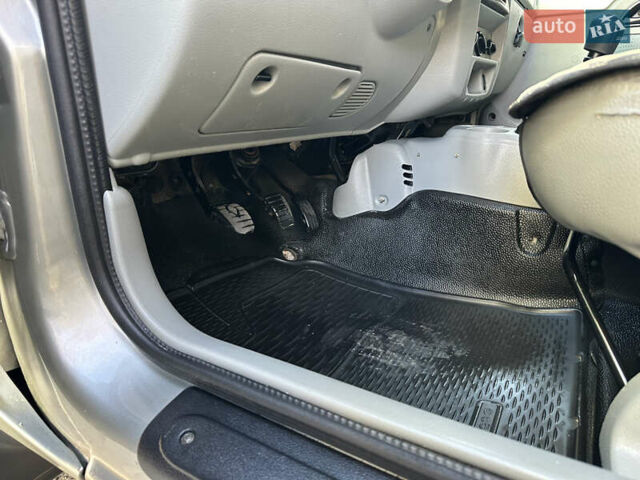 Сірий Рено Кєнгу, об'ємом двигуна 1.46 л та пробігом 384 тис. км за 3850 $, фото 49 на Automoto.ua