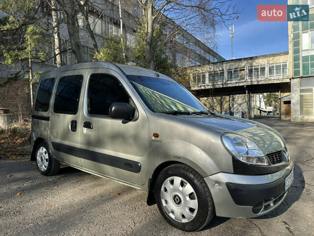 Сірий Рено Кєнгу, об'ємом двигуна 1.46 л та пробігом 384 тис. км за 3850 $, фото 15 на Automoto.ua