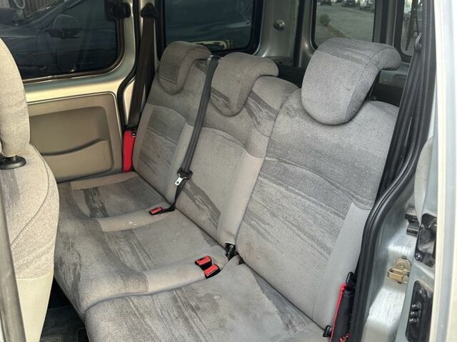 Сірий Рено Кєнгу, об'ємом двигуна 1.6 л та пробігом 146 тис. км за 5350 $, фото 3 на Automoto.ua