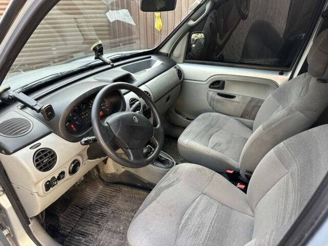 Сірий Рено Кєнгу, об'ємом двигуна 1.6 л та пробігом 146 тис. км за 5350 $, фото 4 на Automoto.ua