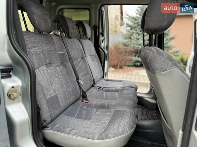 Сірий Рено Кєнгу, об'ємом двигуна 1.5 л та пробігом 275 тис. км за 3999 $, фото 31 на Automoto.ua