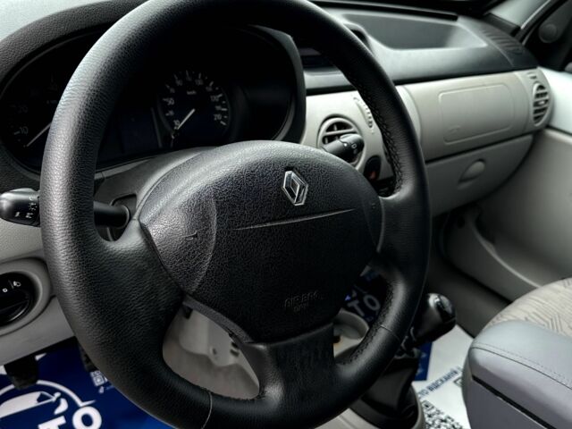 Рено Кєнгу 2005 у Кривому Розі на Automoto.ua Сірий Рено Кєнгу, об'ємом двигуна 1.6 л та пробігом 225 тис. км за 4800 $, фото 8 на Automoto.ua