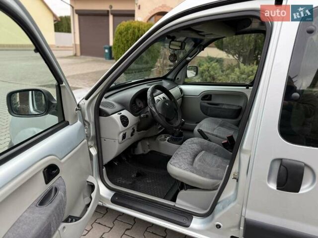 Сірий Рено Кєнгу, об'ємом двигуна 1.5 л та пробігом 275 тис. км за 3999 $, фото 22 на Automoto.ua