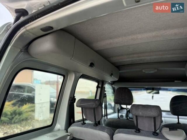 Сірий Рено Кєнгу, об'ємом двигуна 1.5 л та пробігом 275 тис. км за 3999 $, фото 33 на Automoto.ua