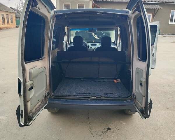 Серый Рено Кенгу, объемом двигателя 1.5 л и пробегом 244 тыс. км за 4500 $, фото 8 на Automoto.ua