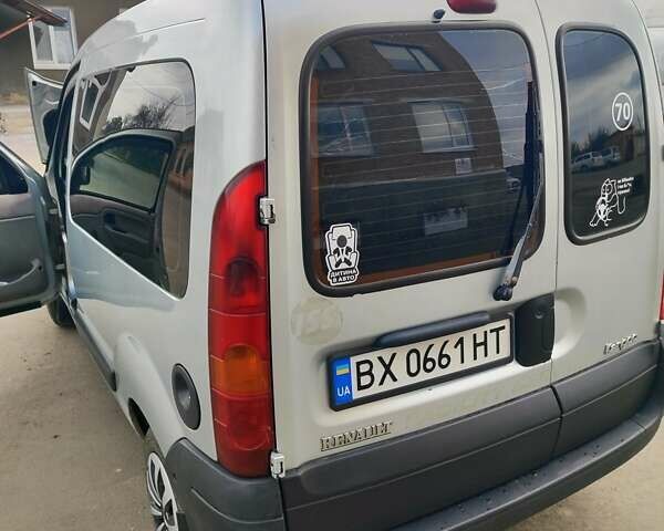 Серый Рено Кенгу, объемом двигателя 1.5 л и пробегом 244 тыс. км за 4500 $, фото 10 на Automoto.ua