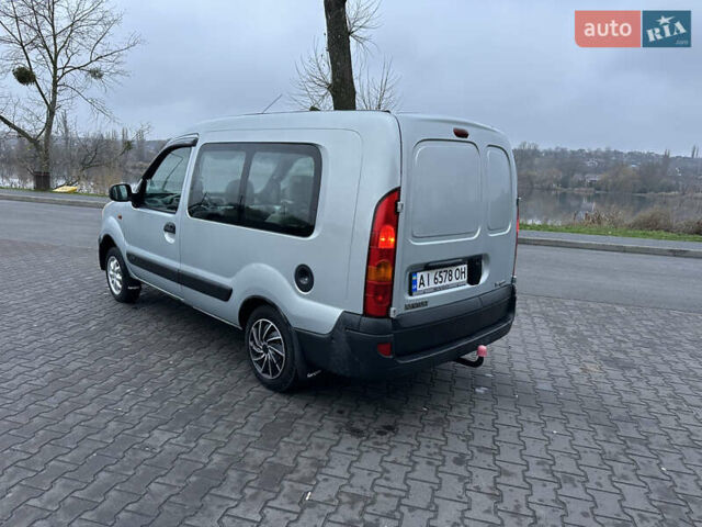 Сірий Рено Кєнгу, об'ємом двигуна 1.5 л та пробігом 230 тис. км за 4400 $, фото 6 на Automoto.ua