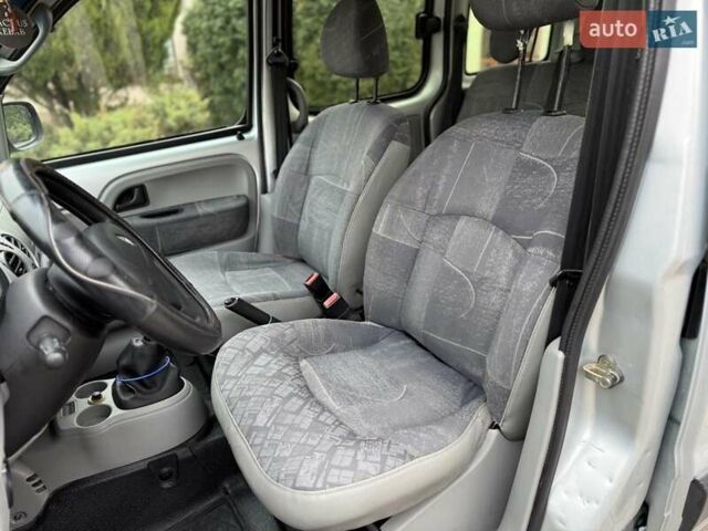 Сірий Рено Кєнгу, об'ємом двигуна 1.5 л та пробігом 275 тис. км за 3999 $, фото 18 на Automoto.ua