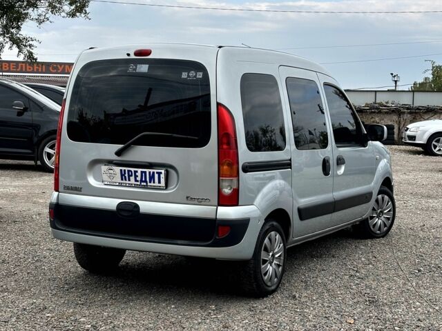 Рено Кєнгу 2005 у Кривому Розі на Automoto.ua Сірий Рено Кєнгу, об'ємом двигуна 1.6 л та пробігом 225 тис. км за 4800 $, фото 1 на Automoto.ua