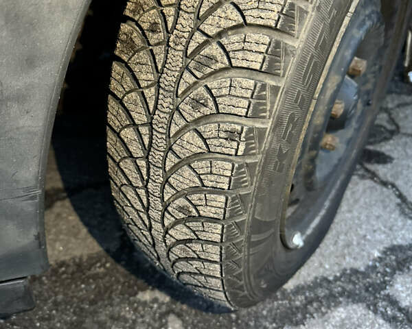 Сірий Рено Кєнгу, об'ємом двигуна 1.5 л та пробігом 270 тис. км за 3900 $, фото 16 на Automoto.ua