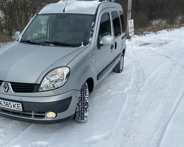 Серый Рено Кенгу, объемом двигателя 1.5 л и пробегом 315 тыс. км за 4800 $, фото 1 на Automoto.ua