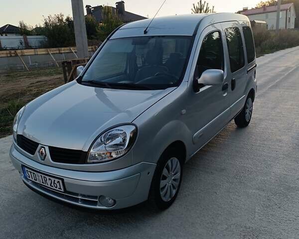 Серый Рено Кенгу, объемом двигателя 1.6 л и пробегом 221 тыс. км за 5600 $, фото 11 на Automoto.ua
