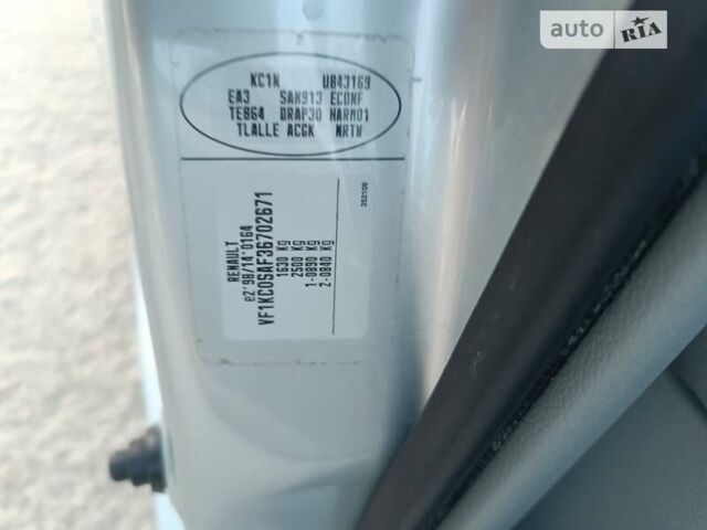Серый Рено Кенгу, объемом двигателя 1.6 л и пробегом 221 тыс. км за 5600 $, фото 13 на Automoto.ua