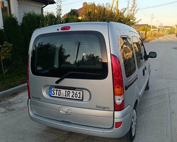 Серый Рено Кенгу, объемом двигателя 1.6 л и пробегом 221 тыс. км за 5600 $, фото 6 на Automoto.ua