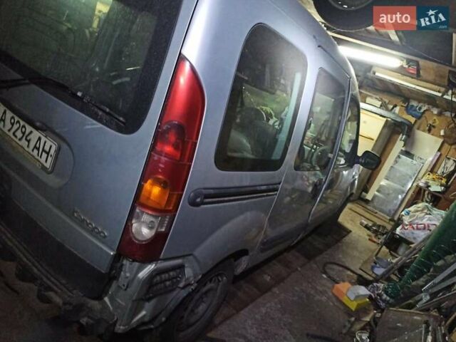 Сірий Рено Кєнгу, об'ємом двигуна 1.4 л та пробігом 625 тис. км за 1900 $, фото 5 на Automoto.ua